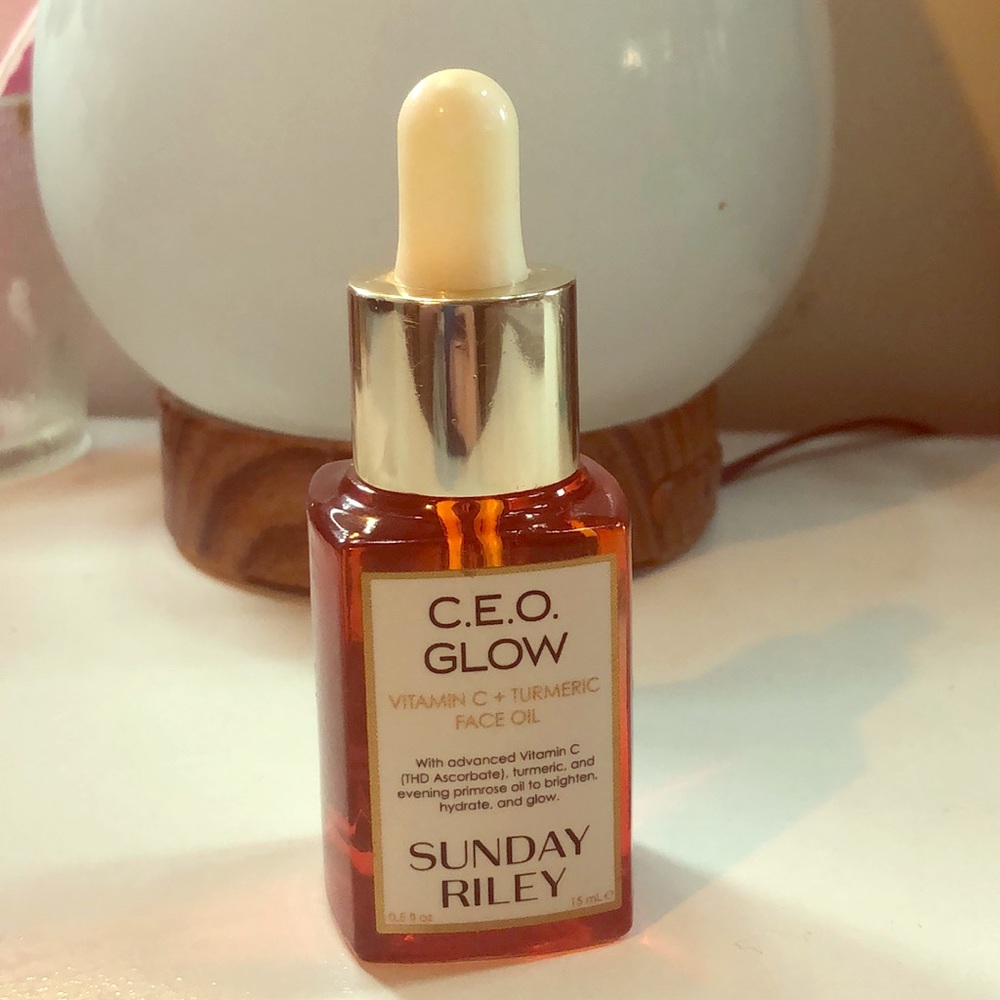 C.E.O. Glow vitamin c + turmeric face oil